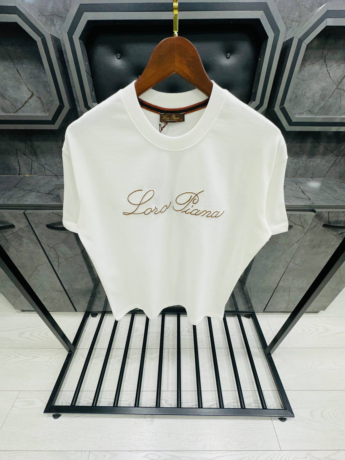 Loro Piana - LP001