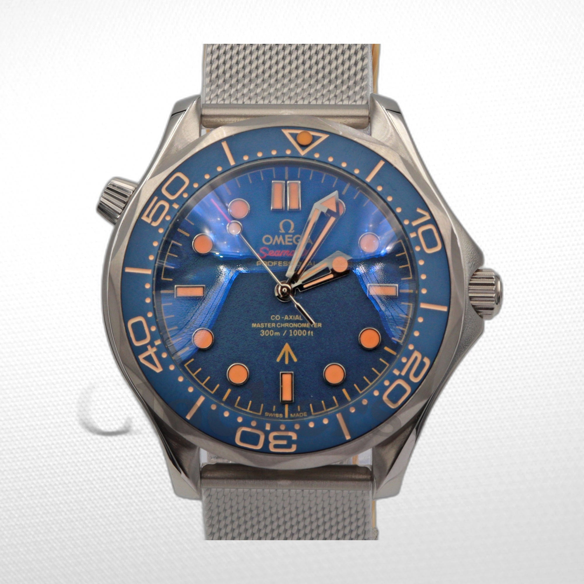 OMEGA SEAMASTER DIVER 300M 60 YEARS OF JAMES BOND