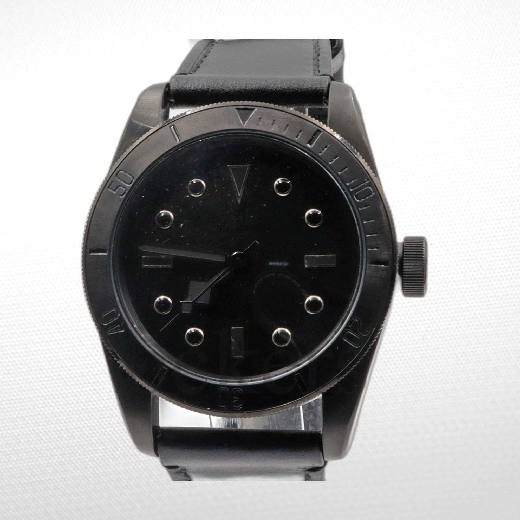 TUDOR BLACK