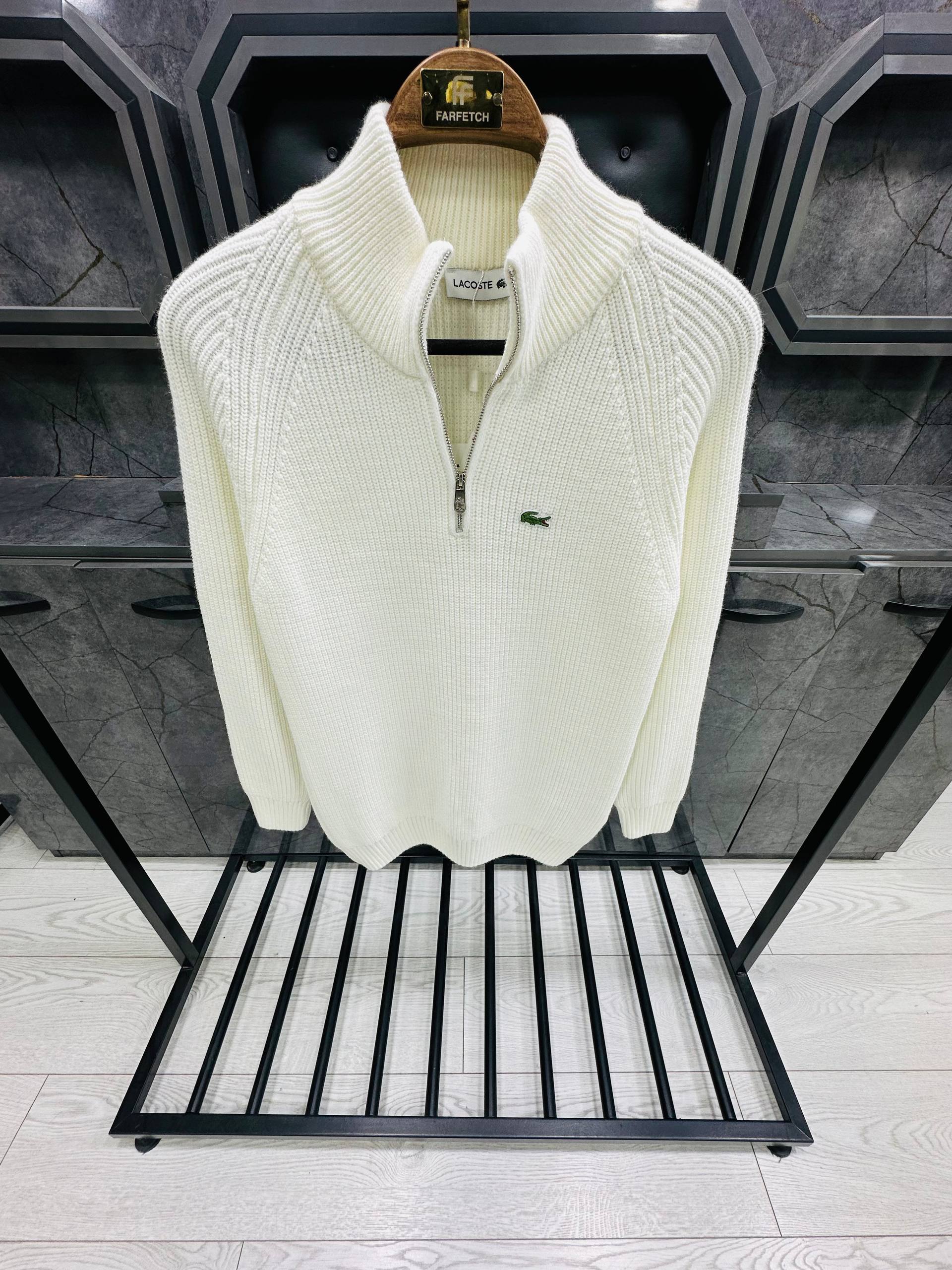 Lacoste- LS009