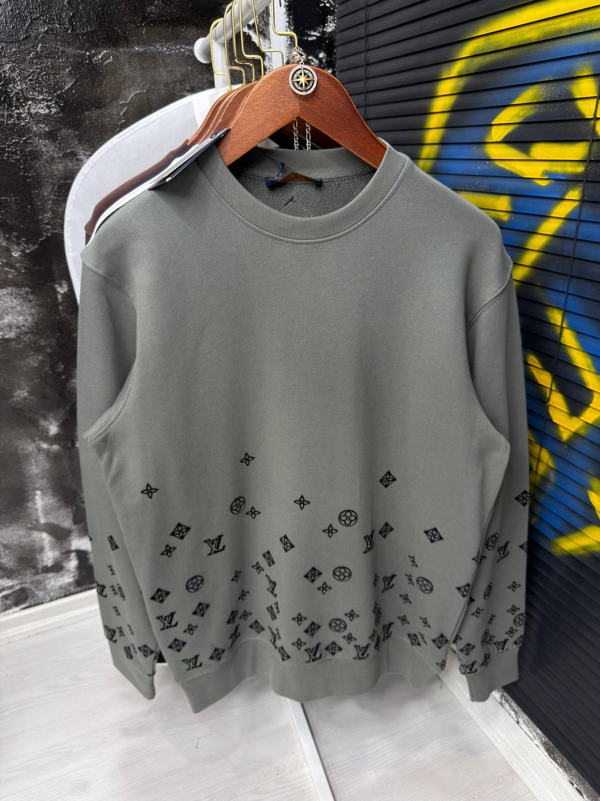 Hoodie louis Vuitton - LV 1670