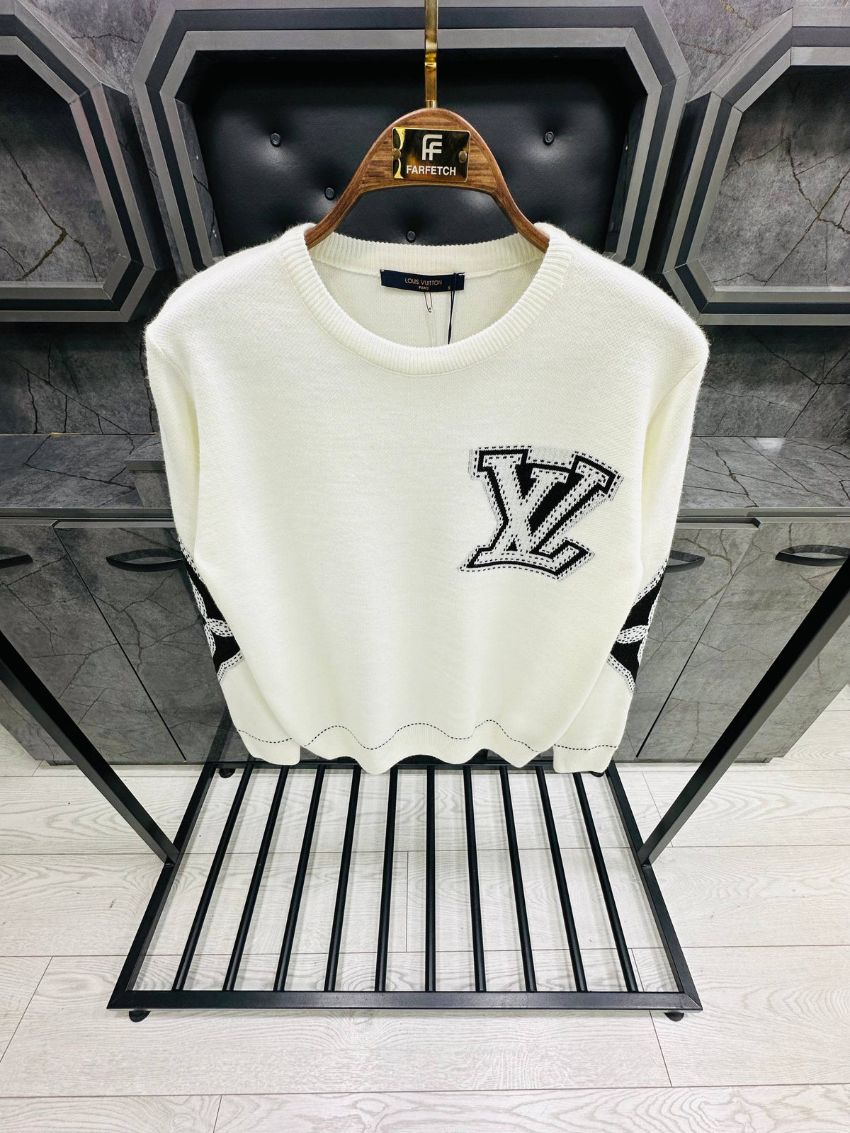 Luis Vuitton- LV004