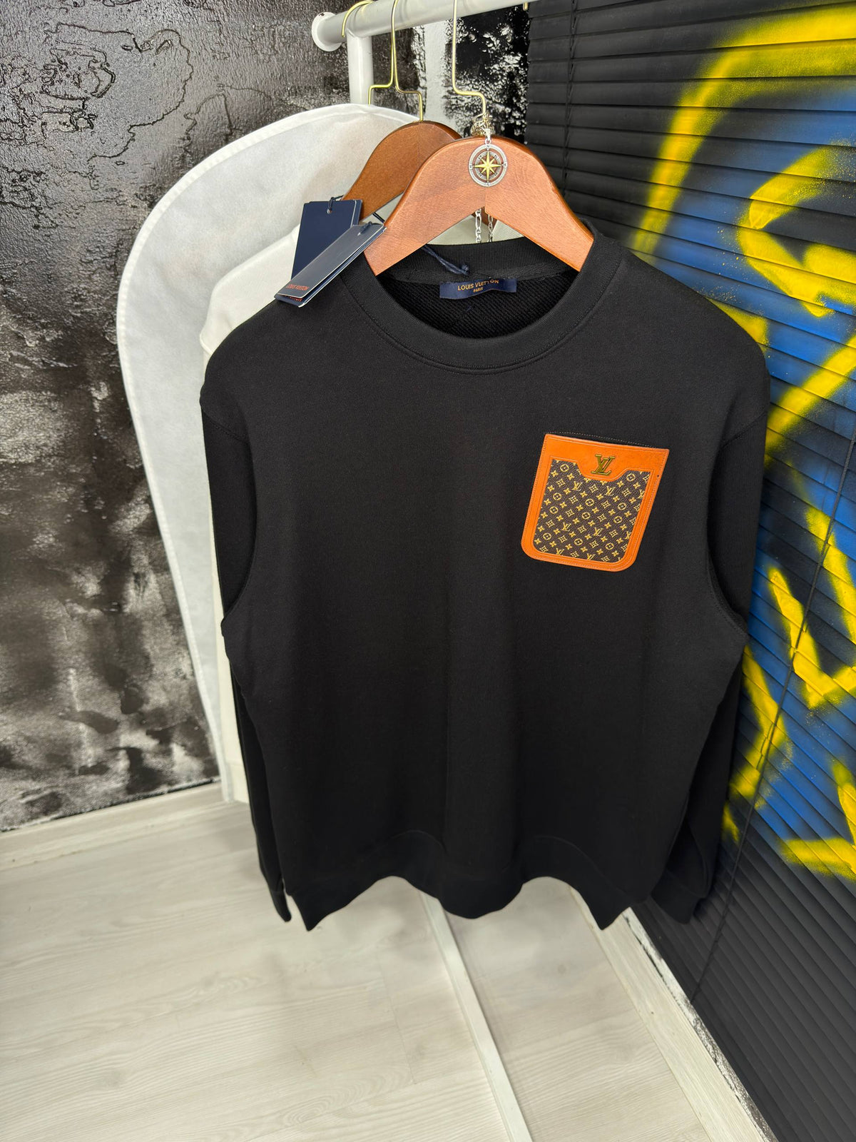 Hoodie Louis Vuitton  - Lv 1697
