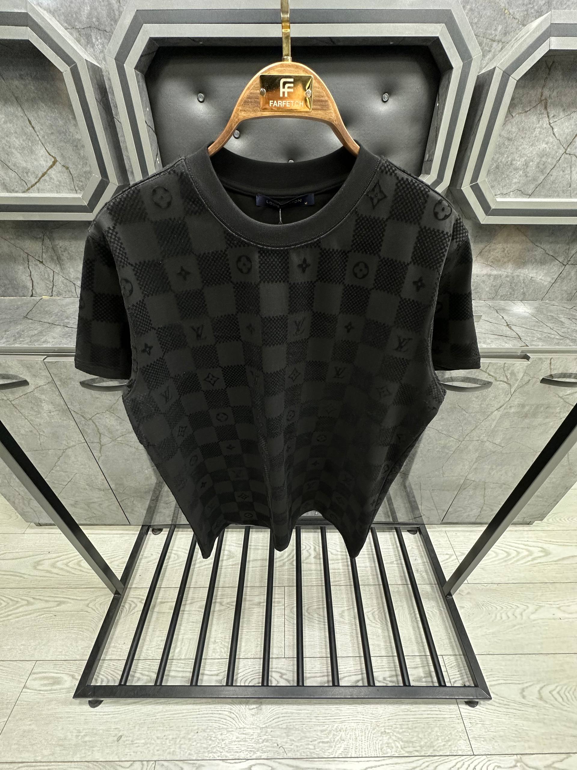 Louis Vuitton - LV069