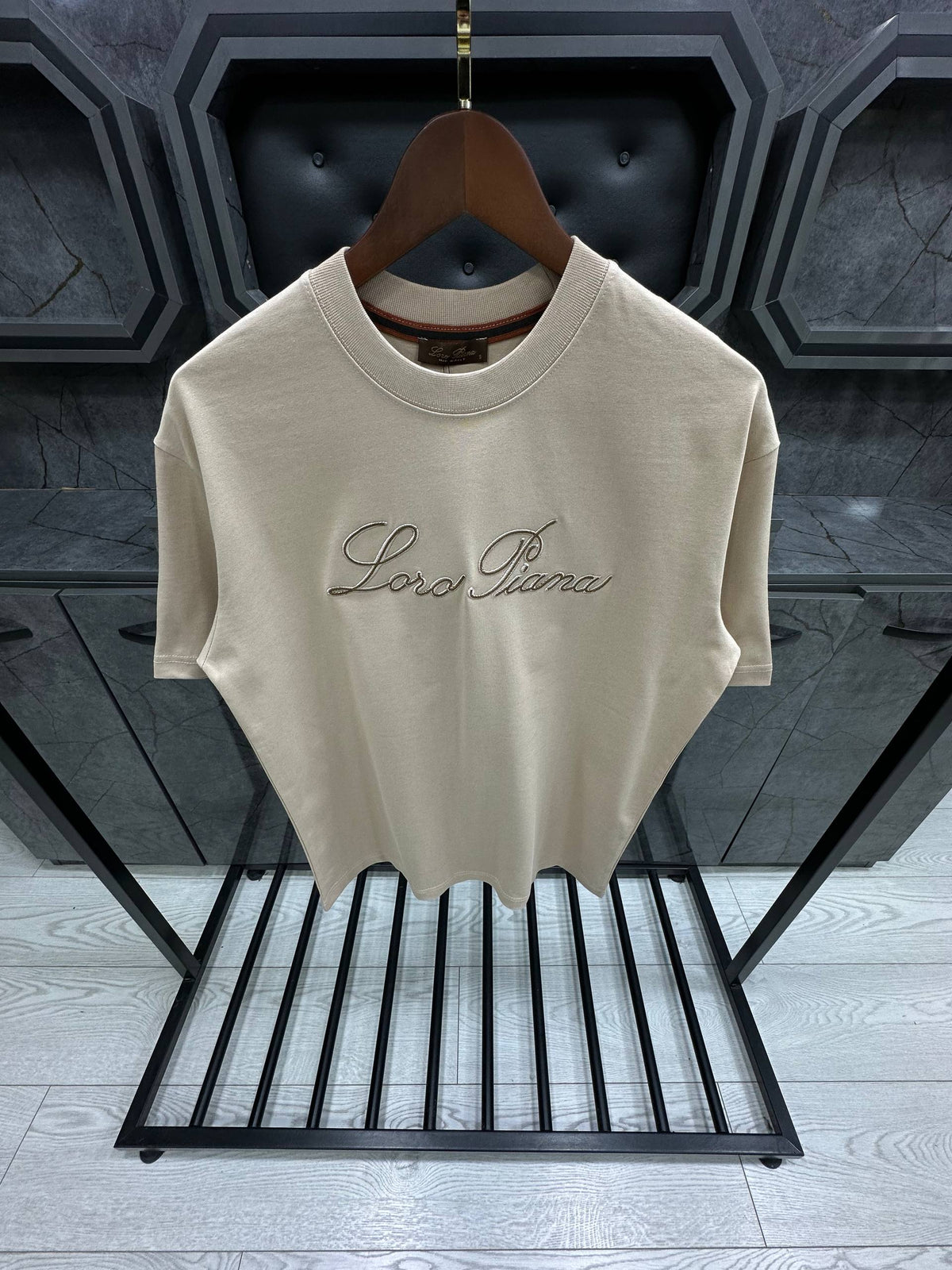Loro Piana - LP004