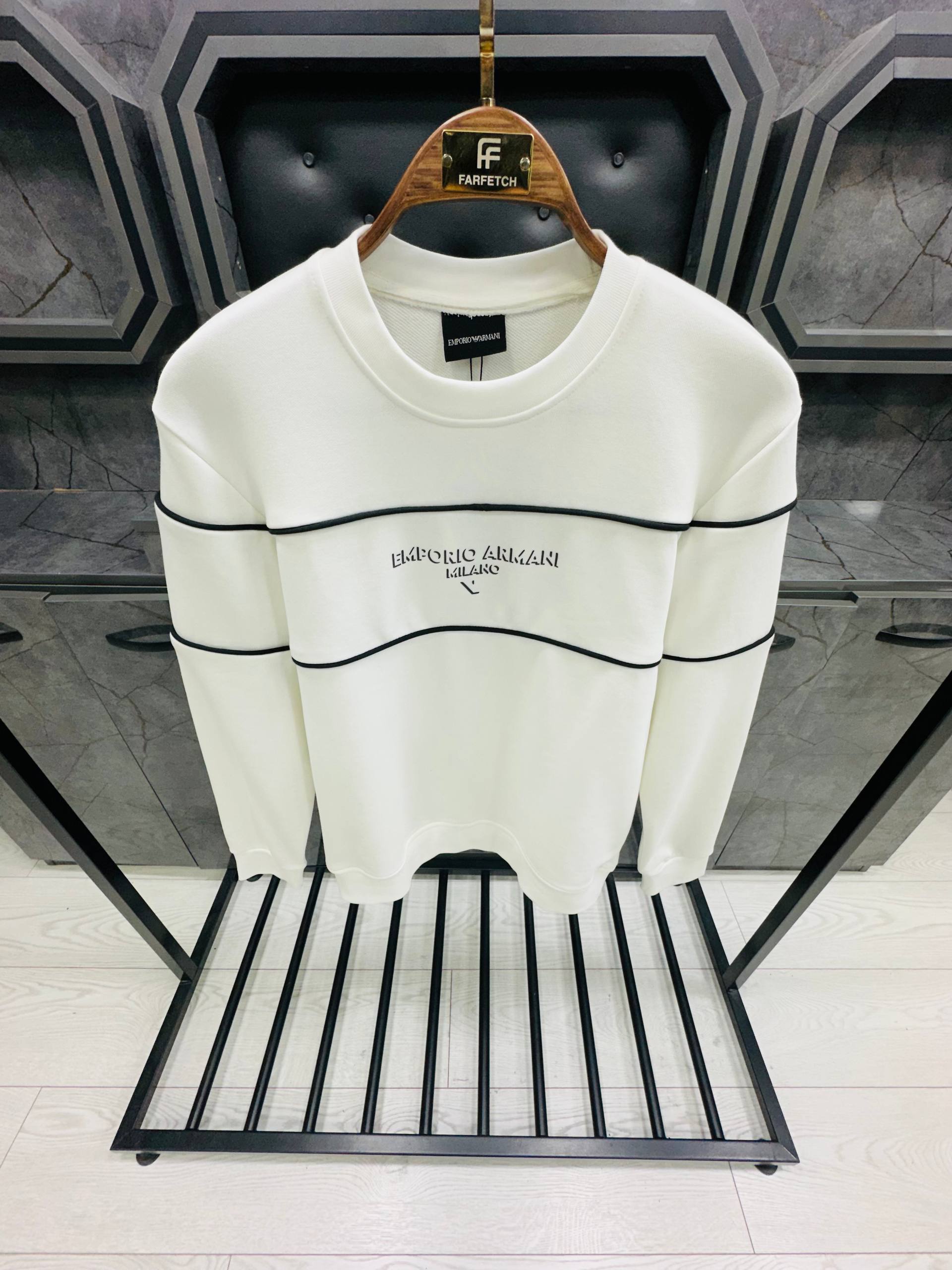 Emporio Armani - EA0124