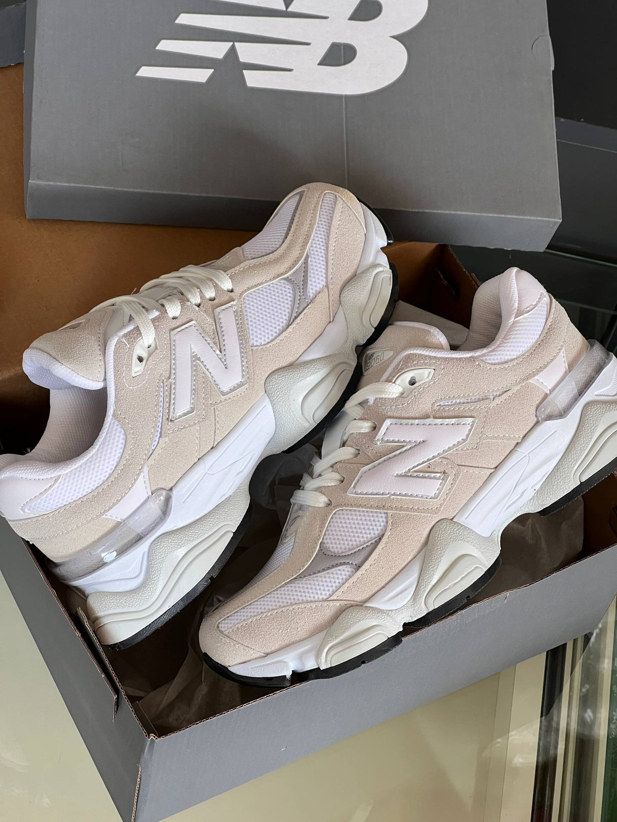 New Balance 9060