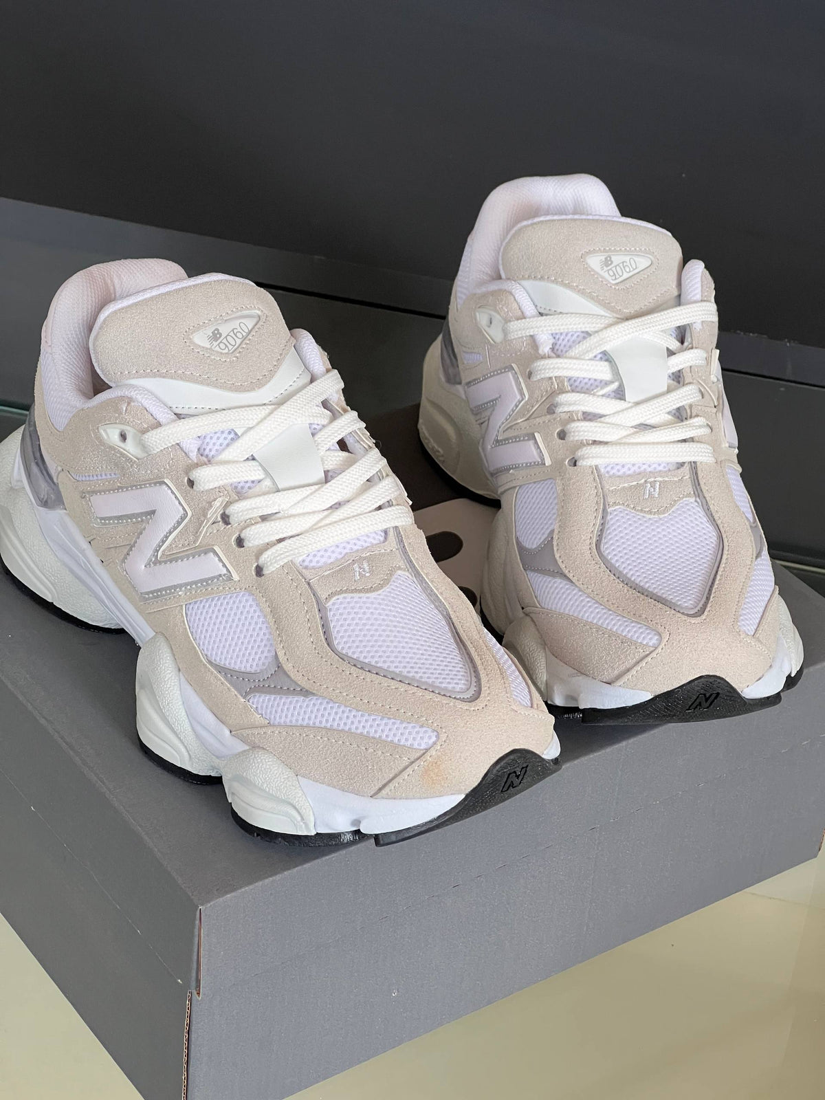 New Balance 9060