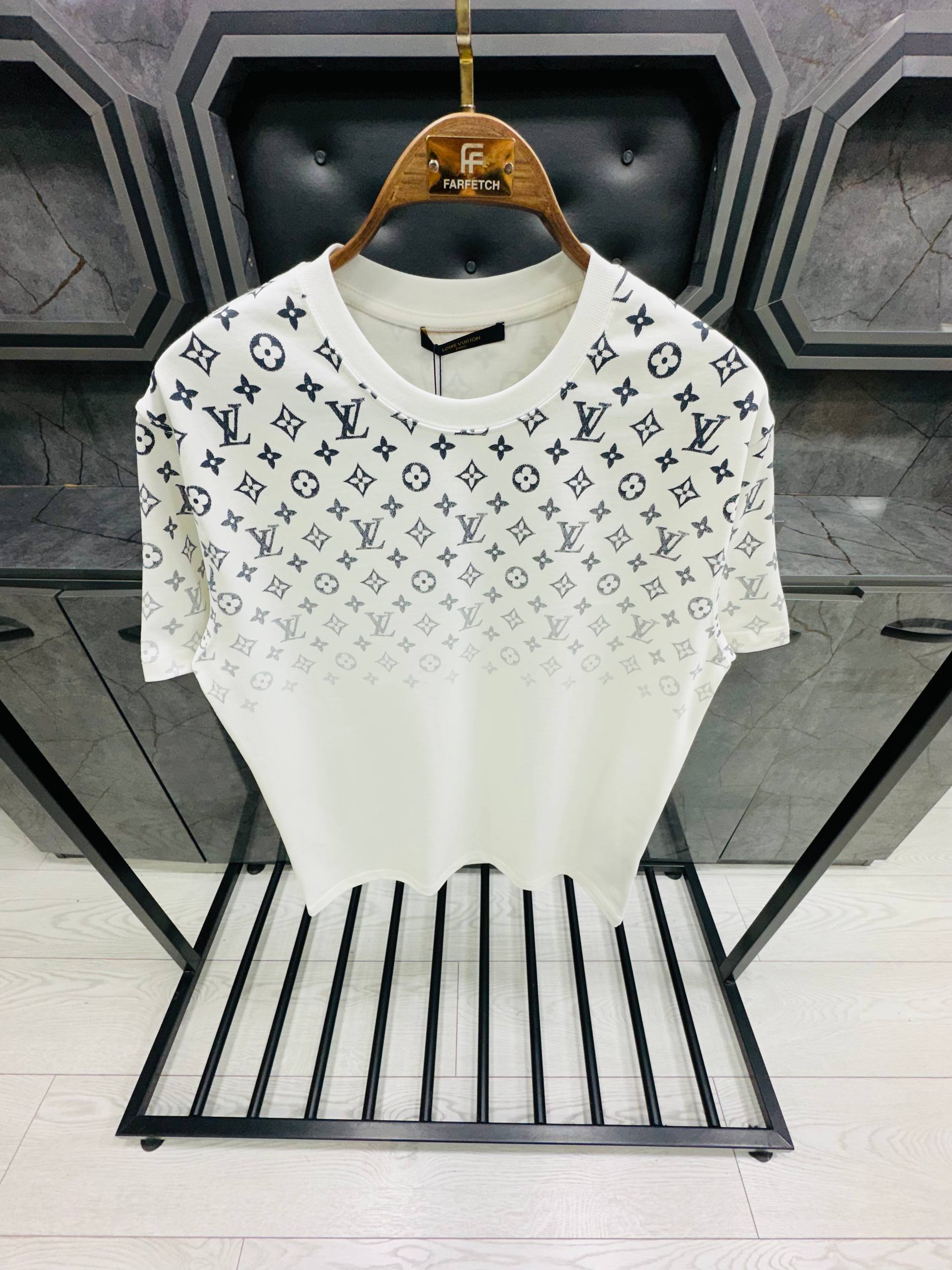 Louis Vuitton - LV064
