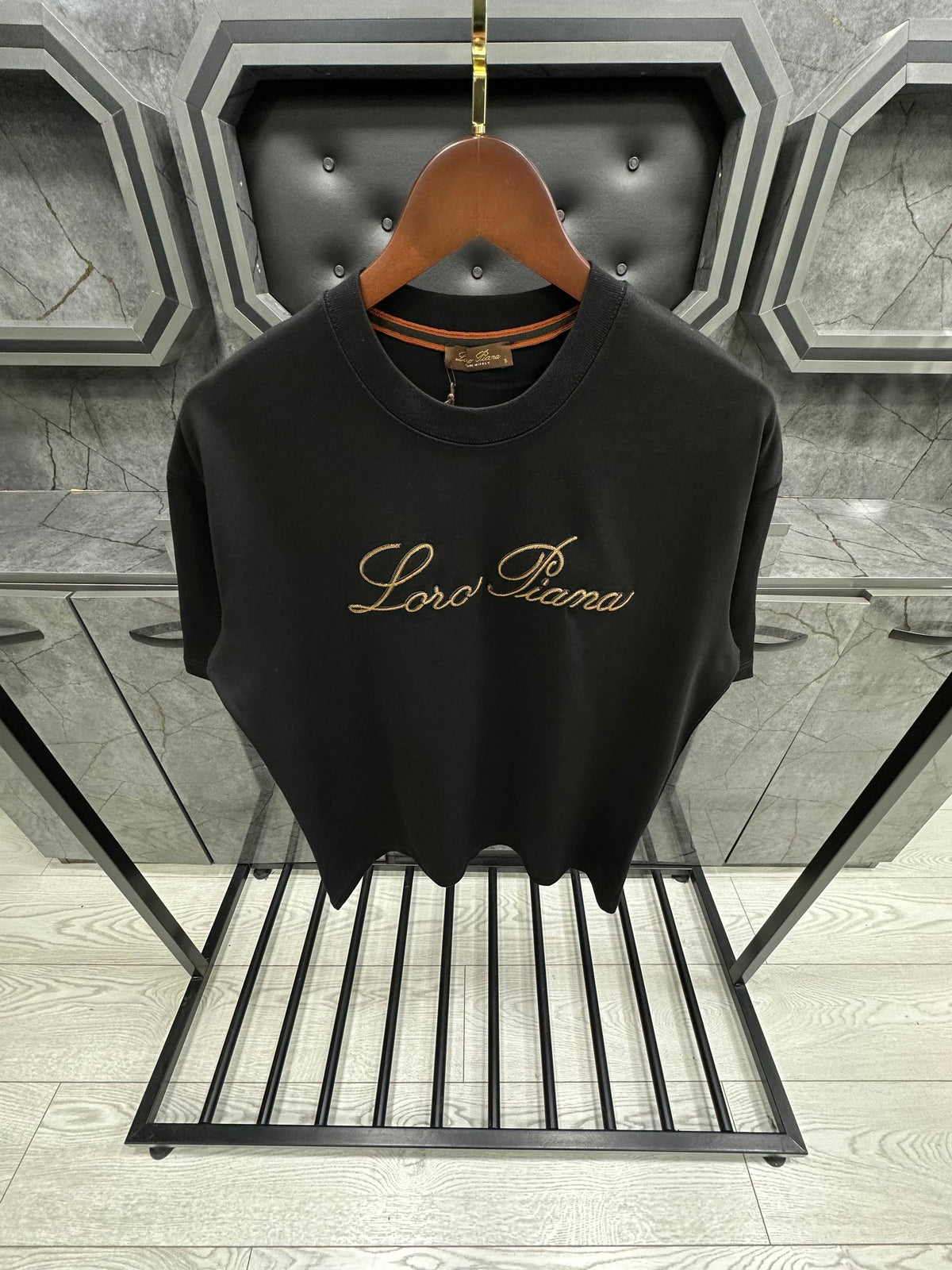 Loro Piana - LP002