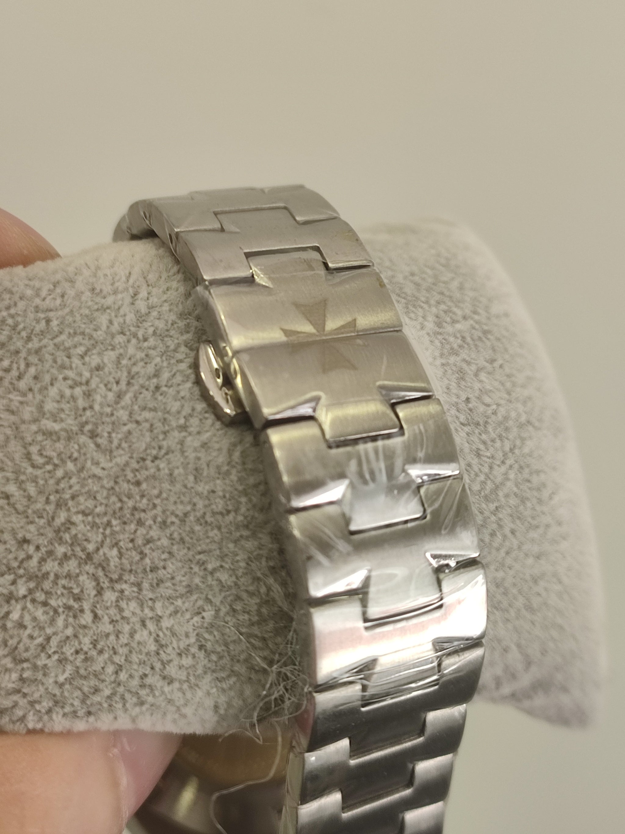 Overseas black dial