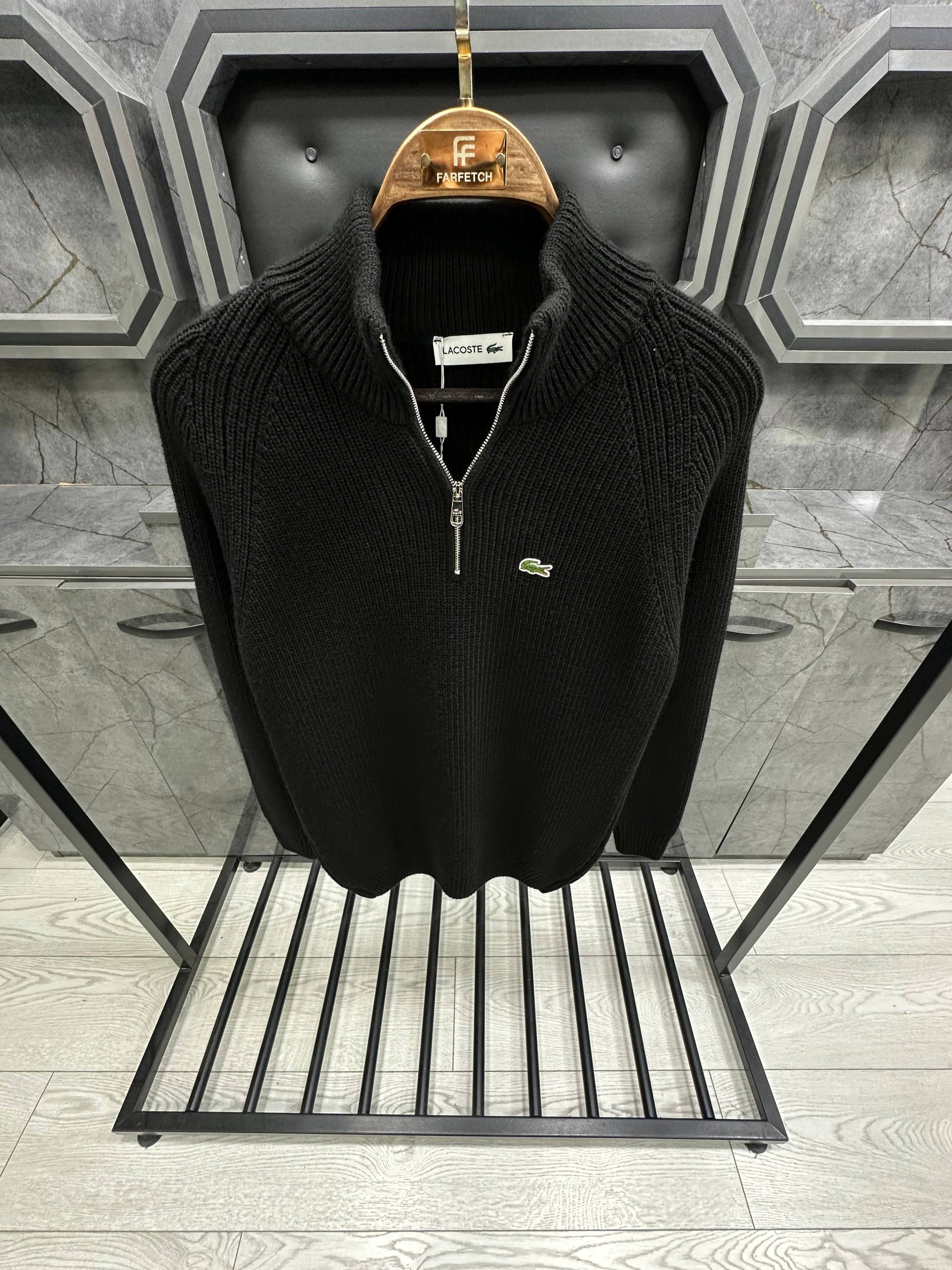 Lacoste- LS010