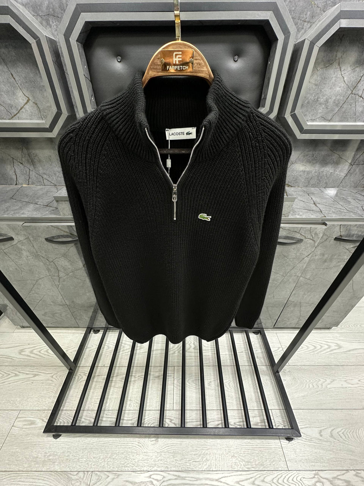 Lacoste- LS010