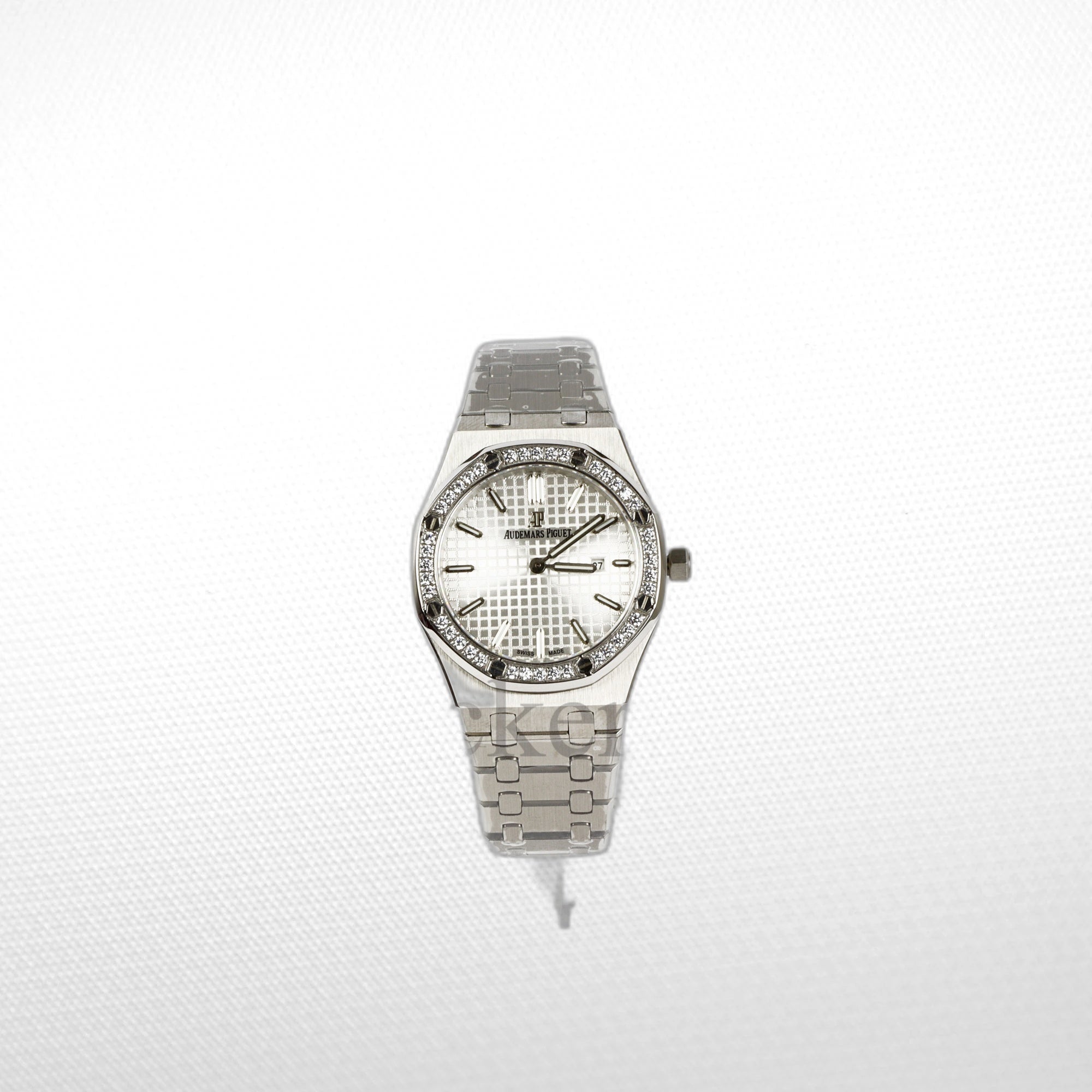 AUDEMARS PIGUET ROYAL OAK  MARKS LADIES' 33MM