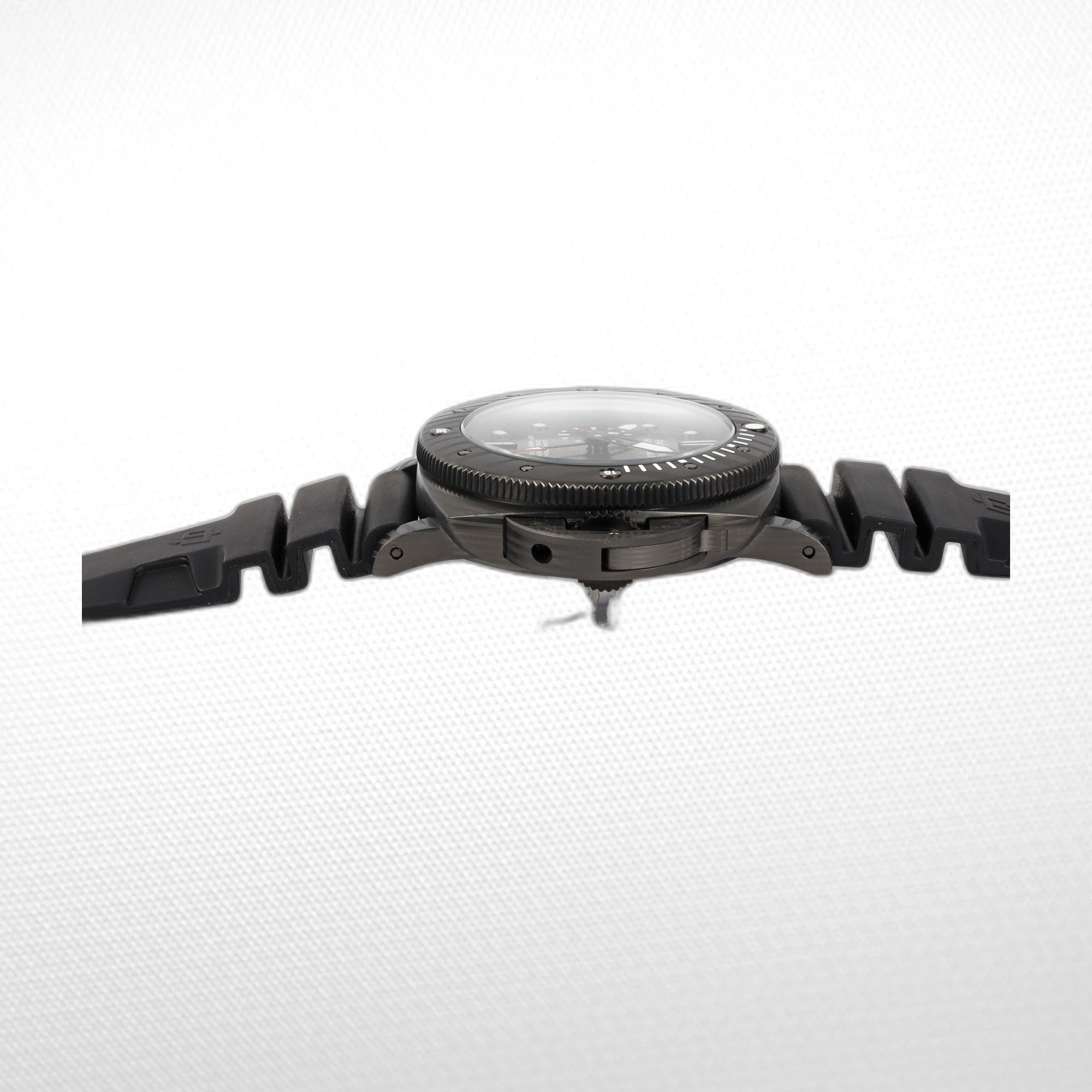 SIHH 2019: PANERAI SUBMERSIBLE LUNA ROSSA PAM 1039 CLONE