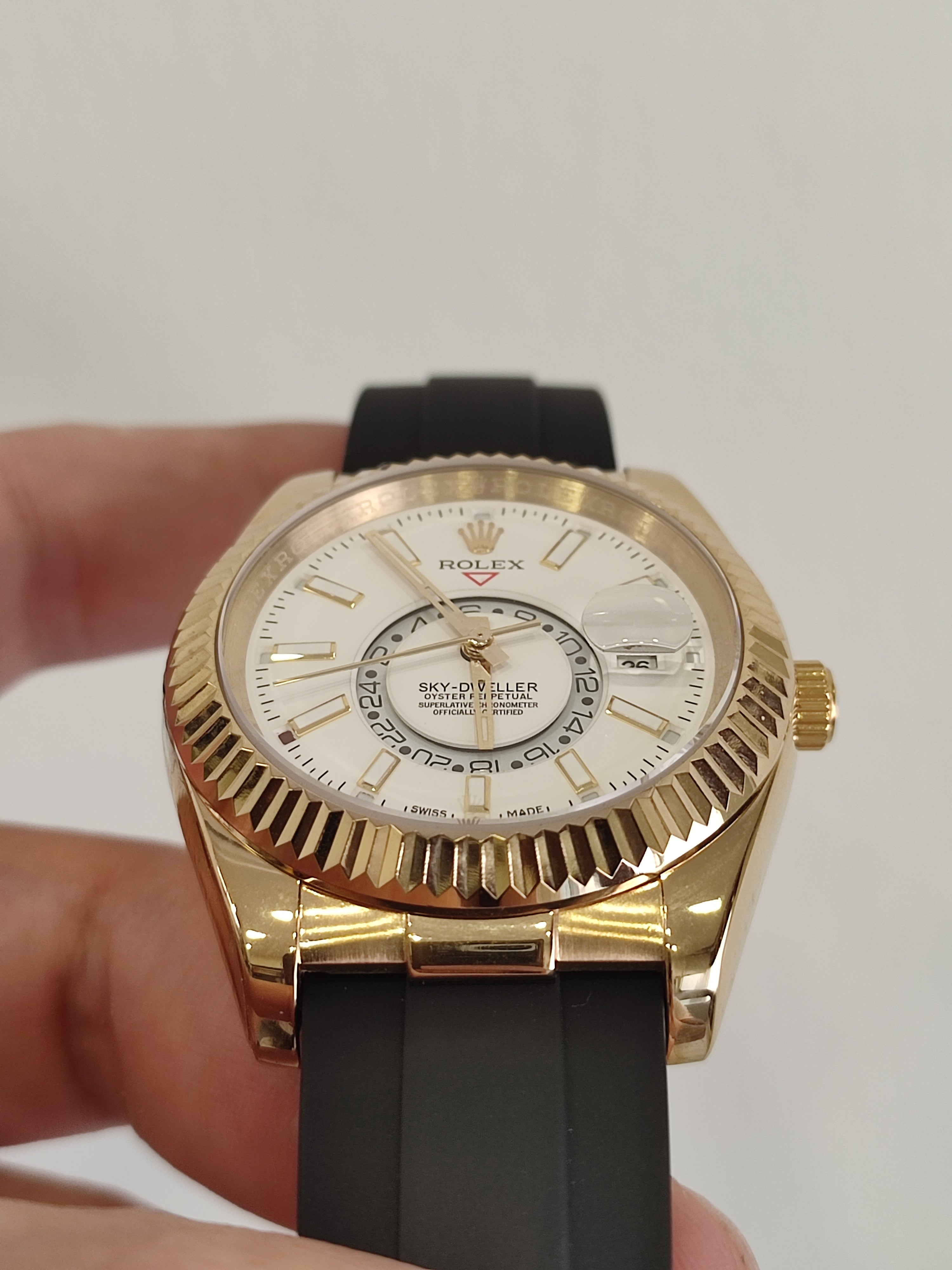 Skydweller gold bezel white dial oyster flex