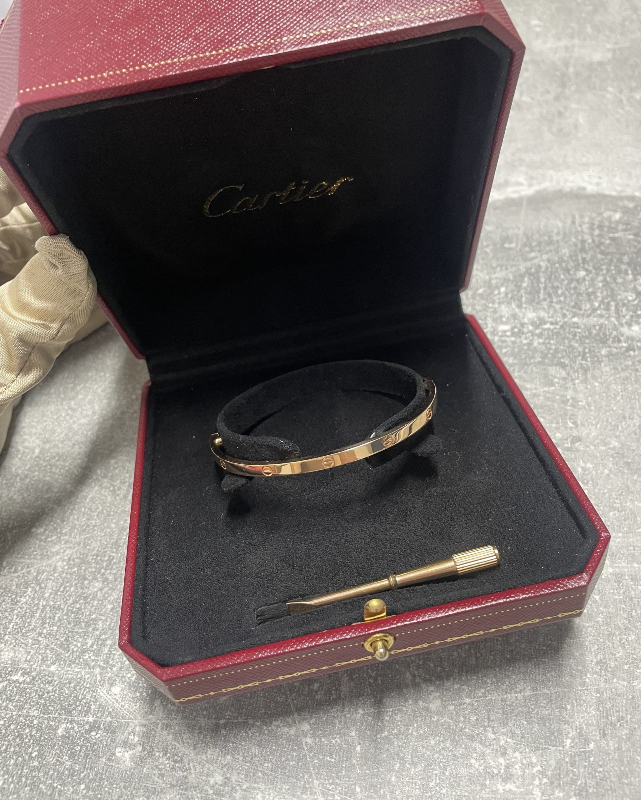 Bracelet love
