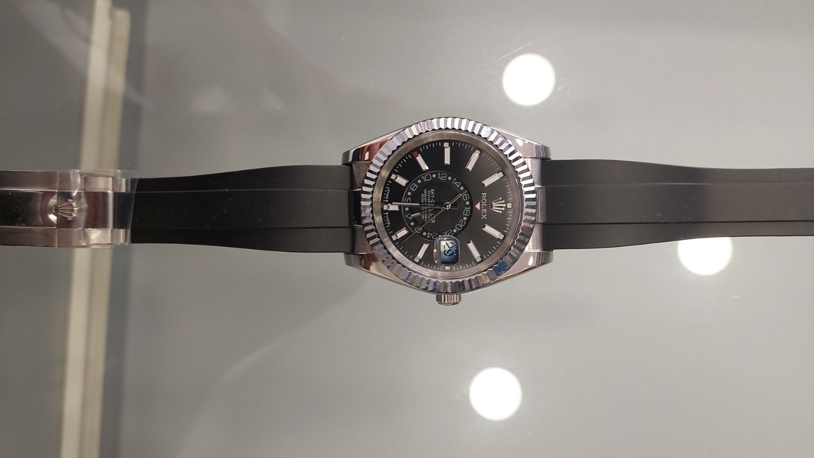 Sky Dweller black dial oyster flex